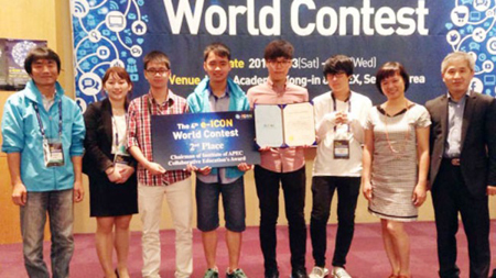 Đoàn học sinh Việt Nam đoạt giải nhì cuộc thi e-ICON thế giới lần thứ 4